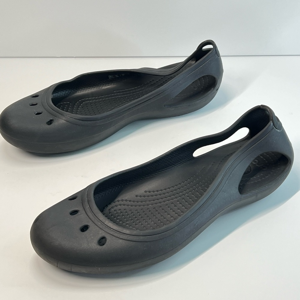 CROCS Women’s Size 11 Black Slip On - Picture 8 of 9